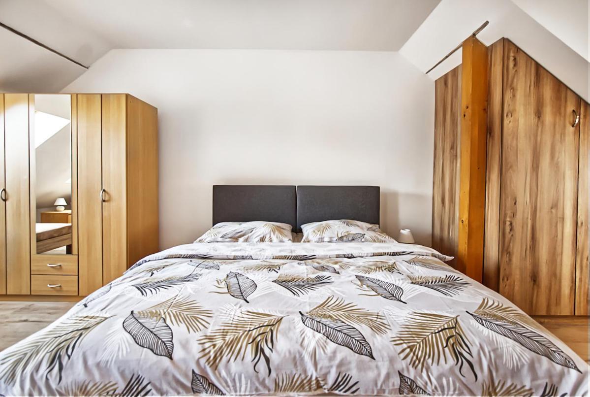 Nice Accommodation In Mikulov Exterior foto