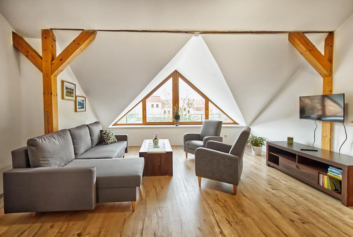 Nice Accommodation In Mikulov Exterior foto