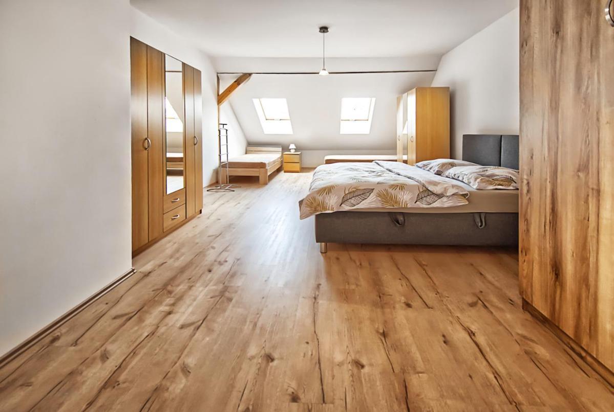 Nice Accommodation In Mikulov Exterior foto